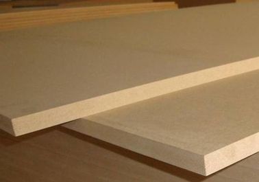 China Pappel-Kern Ebene lamelliertes MDF-Brett für Innenbodenbelag-Möbel-Dekoration usine